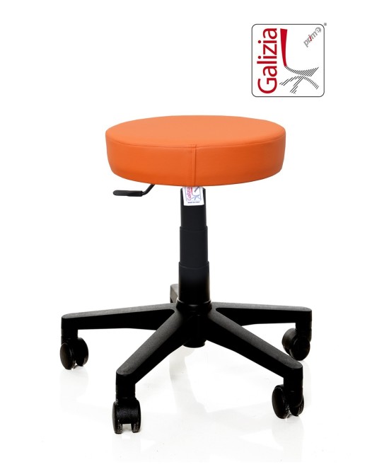 S11N SGABELLO BASSO  IN FINTA PELLE CON BASE IN PLASTICA NERA